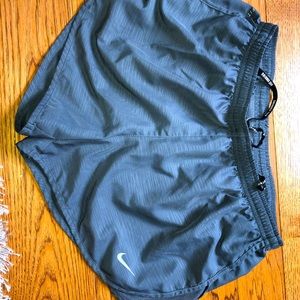grey nike shorts